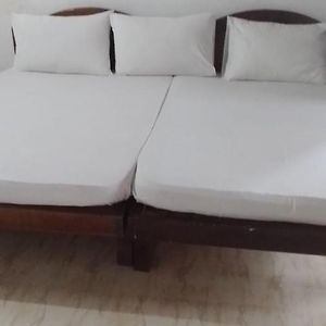 Mixed Dormitory Room